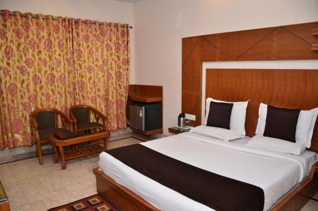Hotel Basera Brij Bhoomi Vrindāvan Zewnętrze zdjęcie